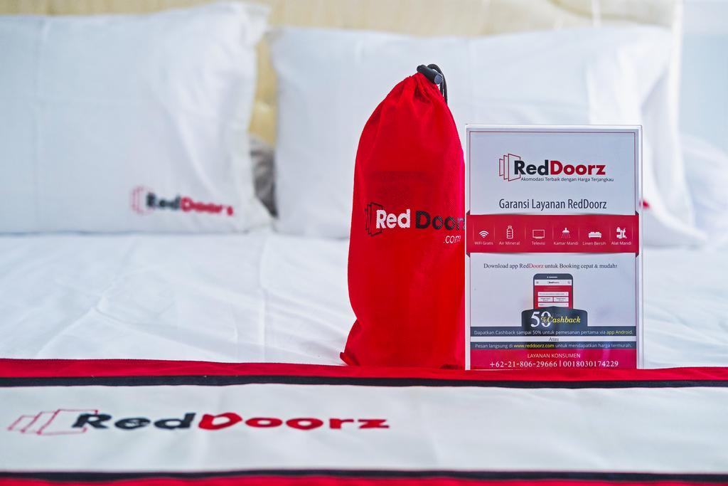 Reddoorz Near Gejayan Hotel Kejayan Buitenkant foto