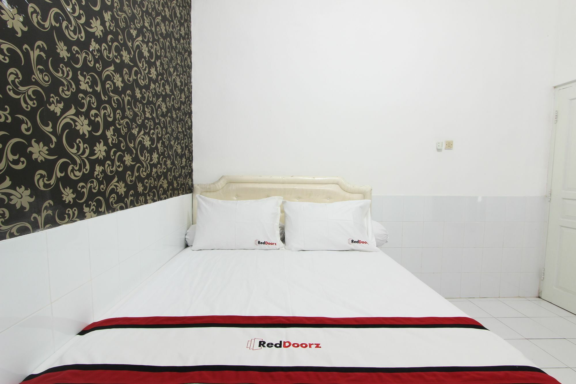 Reddoorz Near Gejayan Hotel Kejayan Buitenkant foto